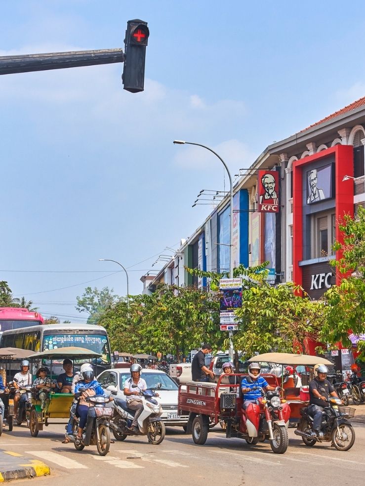 Khảo sát trực tuyến tại Campuchia
